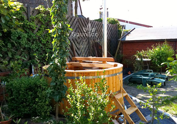 Large wooden hot tub from Sauneco